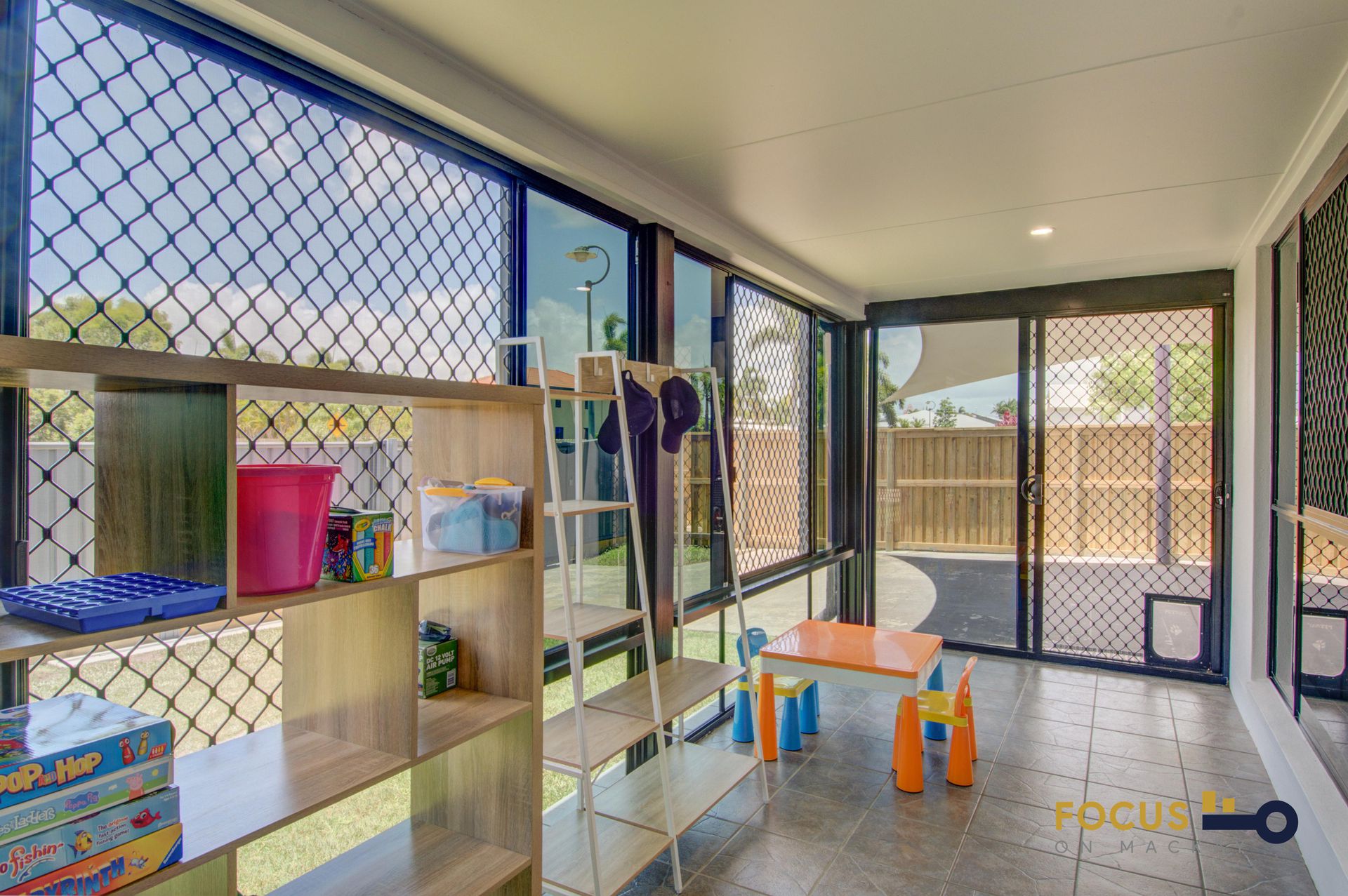 1 Gingham Street, Glenella