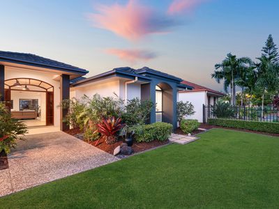 37 Ferrymans Court, Helensvale