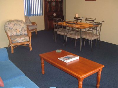 10 / 27 Head Street, Forster
