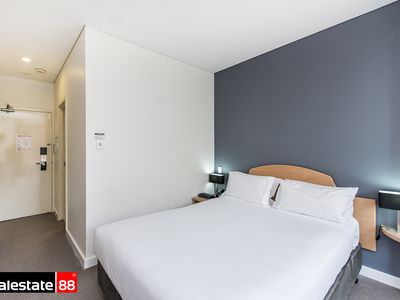 602 / 12 Victoria Avenue, Perth