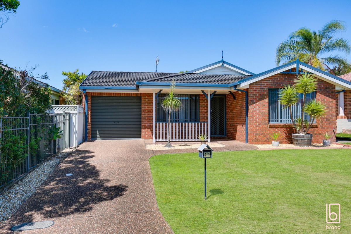 41 Shearer Crescent, Blue Haven