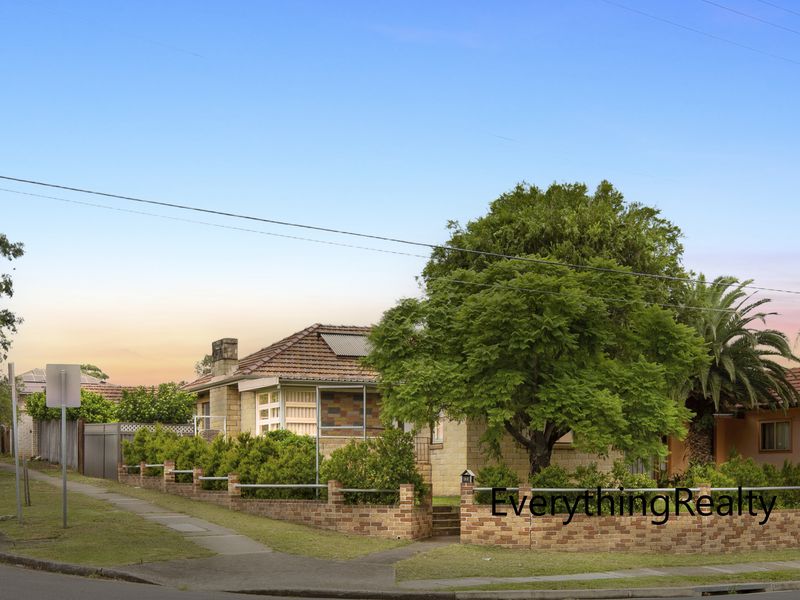 32 Newton Road, Blacktown