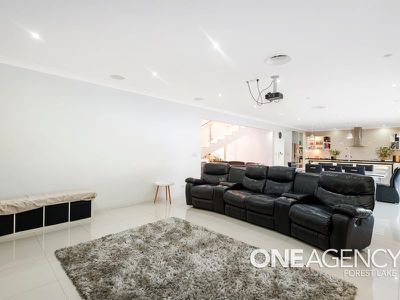 8 Armisfield Street, Doolandella