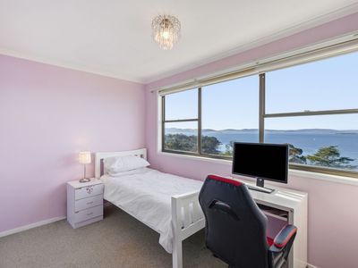 6 Baringa Road, Taroona