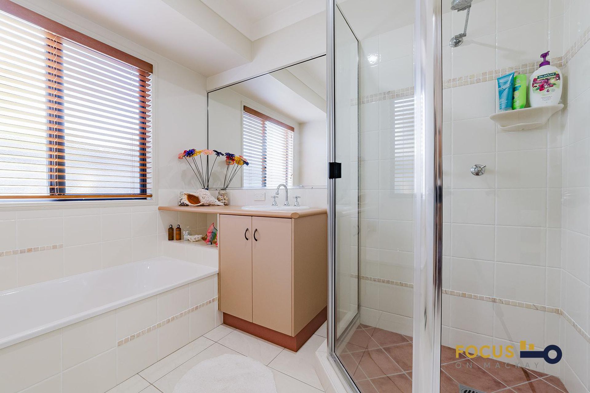 2 Madison Avenue, Glenella
