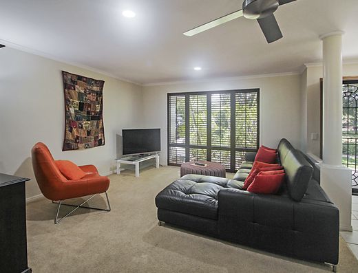 Family home in quiet cul-de-sac (Wheelchair friendly) image 10