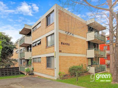 16 / 52 Meadow Crescent, Meadowbank