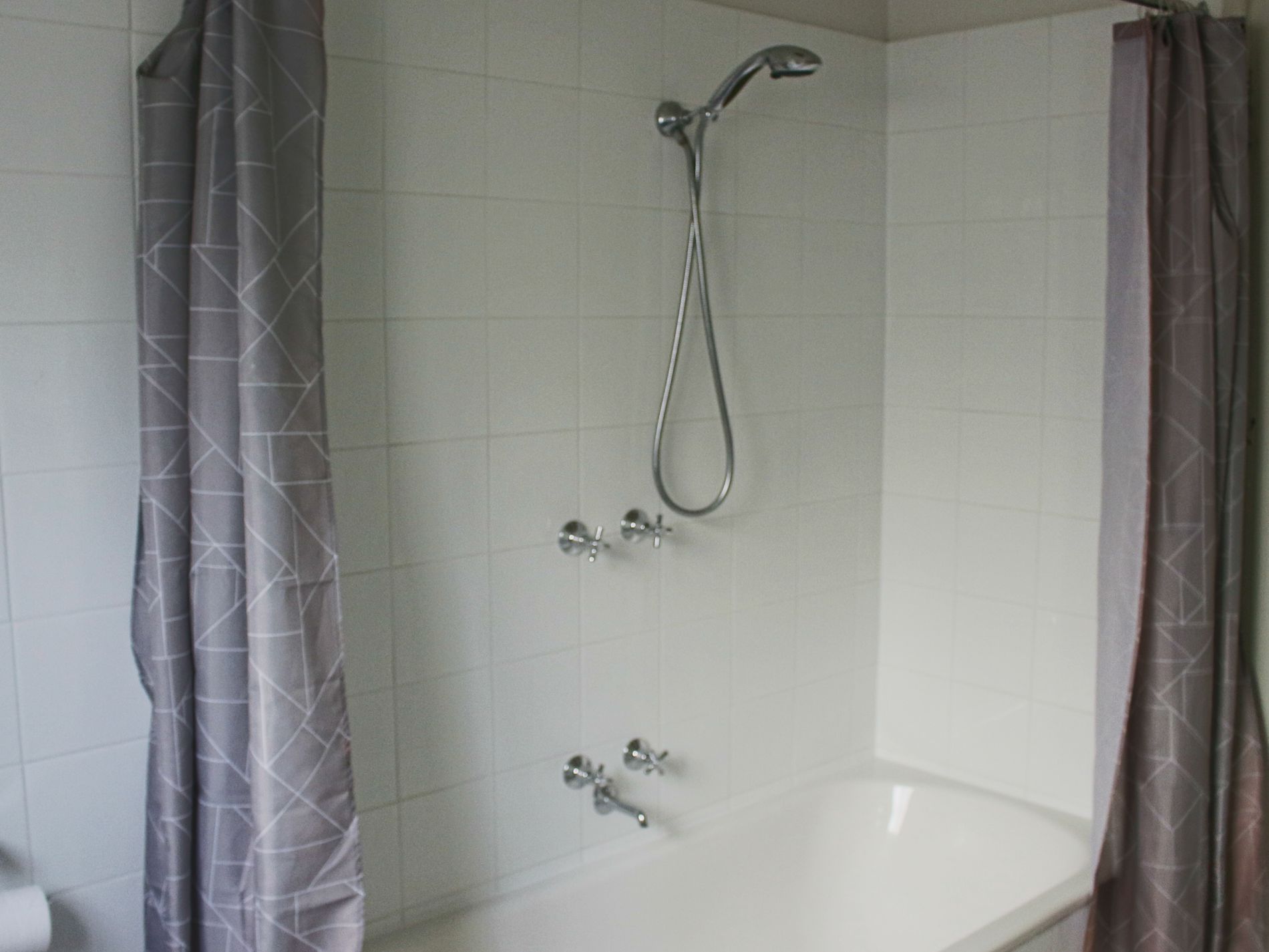 2 / 2 Pevensey Street, Geelong
