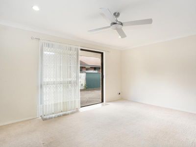 2 / 35 Riviera Avenue, Tweed Heads West