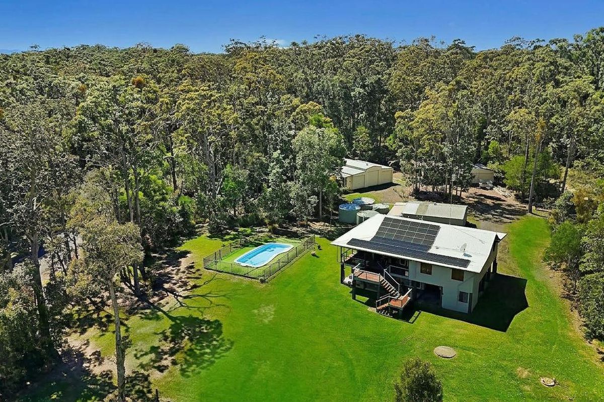 1124 Louis Bazzo Drive, Cootharaba