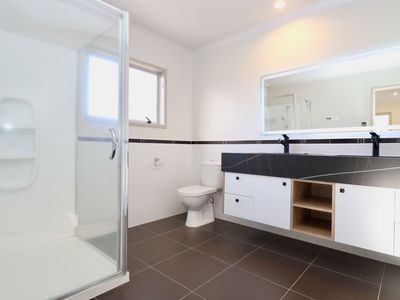 9 Chard Place, Flat Bush