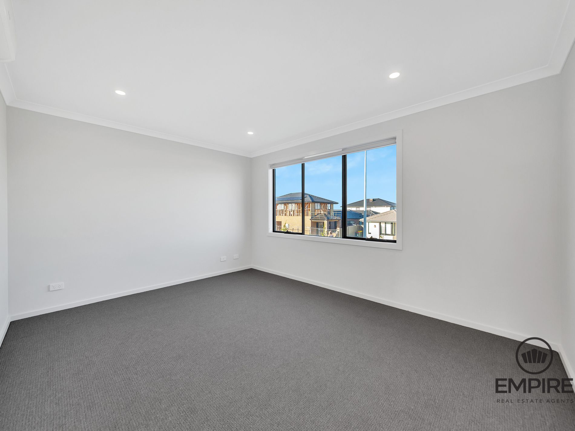 12 California Street, Clyde