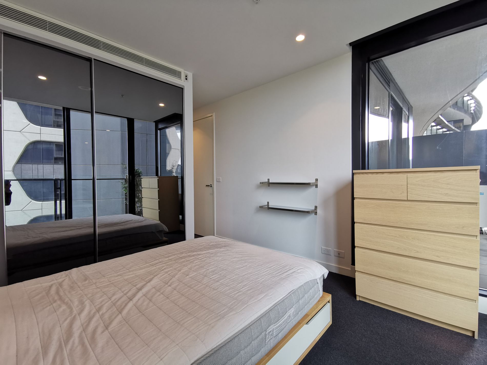 909 / 50 Albert Road, South Melbourne