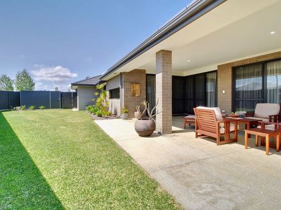 2 Whinhill Loop , Baldivis
