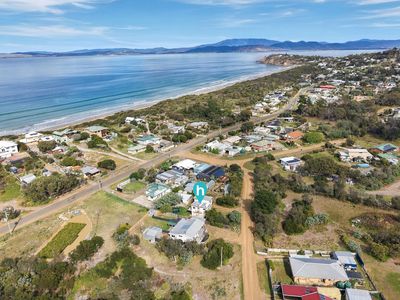3 Lagoon Road, Carlton