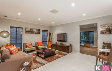 11 Huntingdale Street, Officer