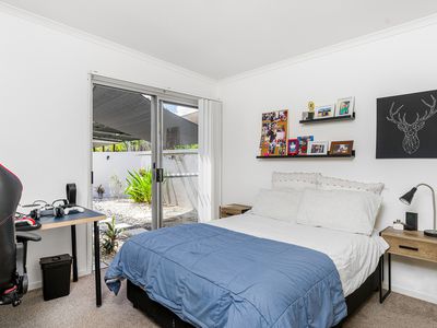 1 / 3 Boondoon Crescent, Ocean Shores