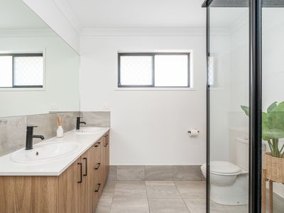 22 Coolamon Court , Urraween