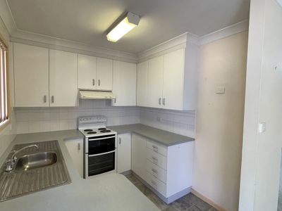 2 / 22 Nancy Street, Tamworth