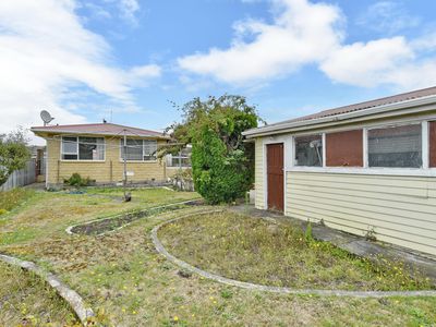 40 Frensham Crescent, Woolston