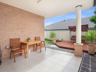 8 Brearley Avenue, Middleton Grange