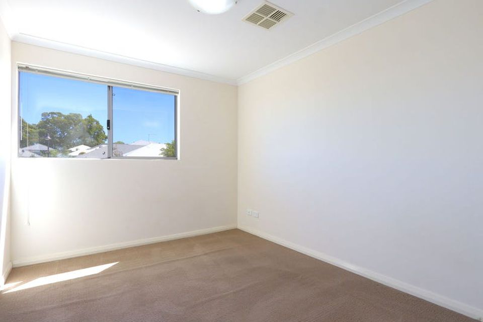4 / 1 Bally's Turn , Baldivis