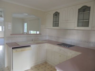 16 Barraclough Crescent, Moranbah