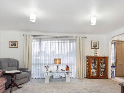 2 / 83 Racecourse Road, Pakenham