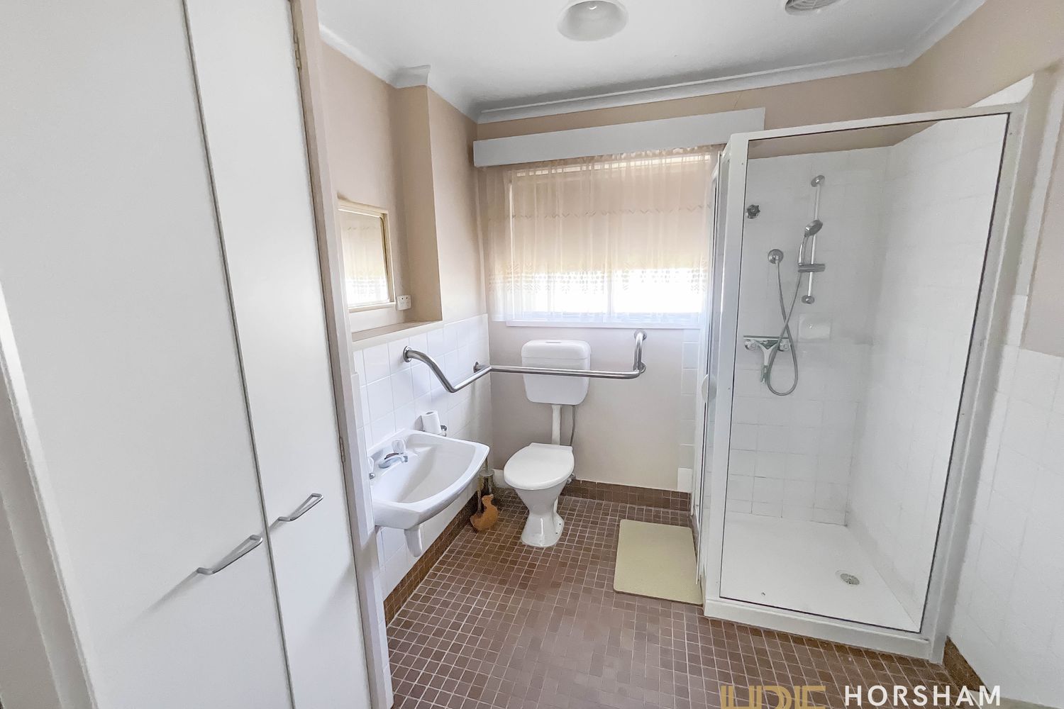 5 Shalom Place, Horsham