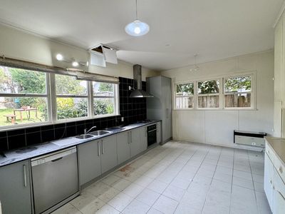 1 / 4 Tweed Street , Herne Bay