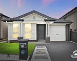 57 Flying Fox Circuit, Oakville