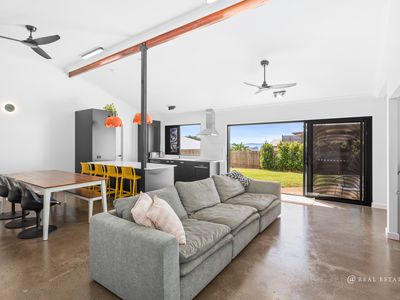 17 Greer Street, Meikleville Hill