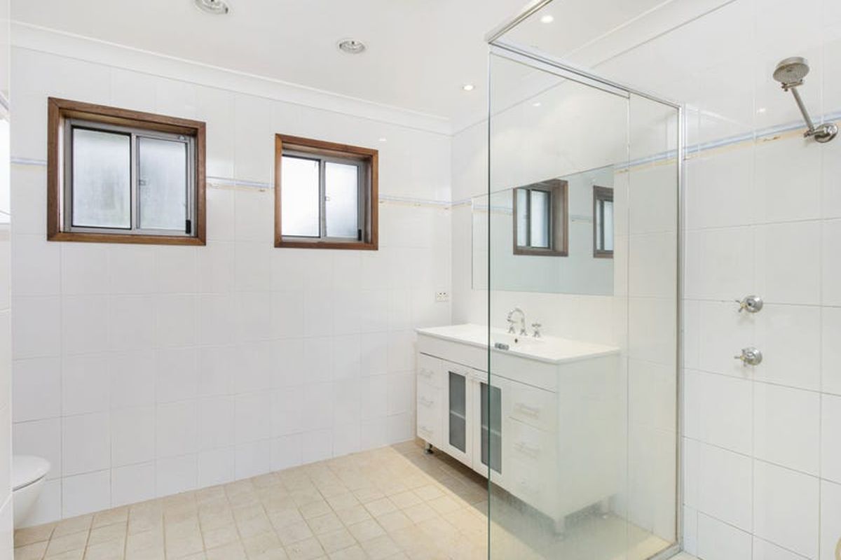 24 Renown Street, Wamberal