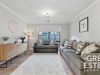 30 Lemon Grove, Cranbourne West