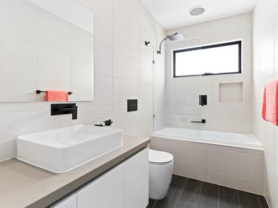 1 / 4 BOYD STREET, Altona
