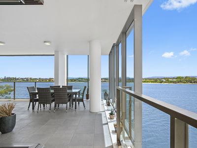 31306 / 2 Ephraim Island Bridge, Paradise Point