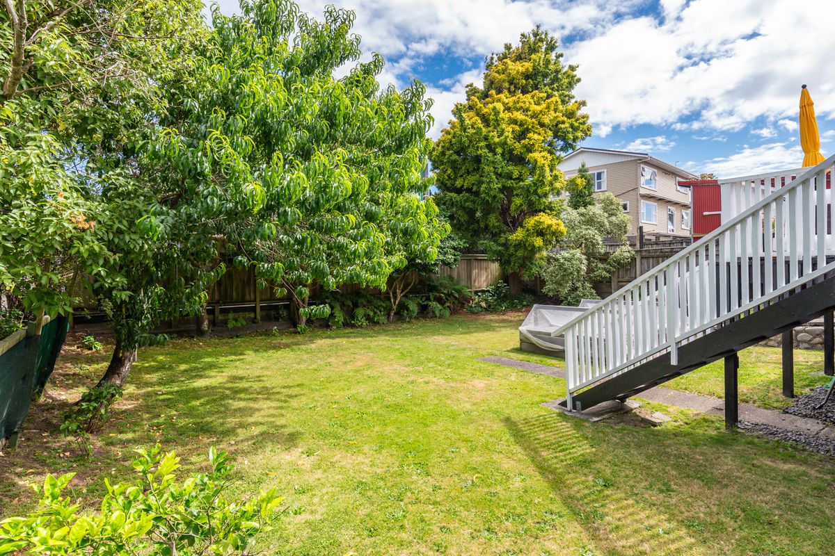 25 Golf Road, Paraparaumu Beach