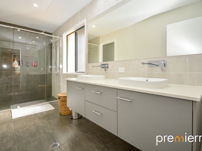 18 Helena Street, Spring Mountain