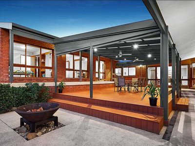 8 Maher Court, Werribee