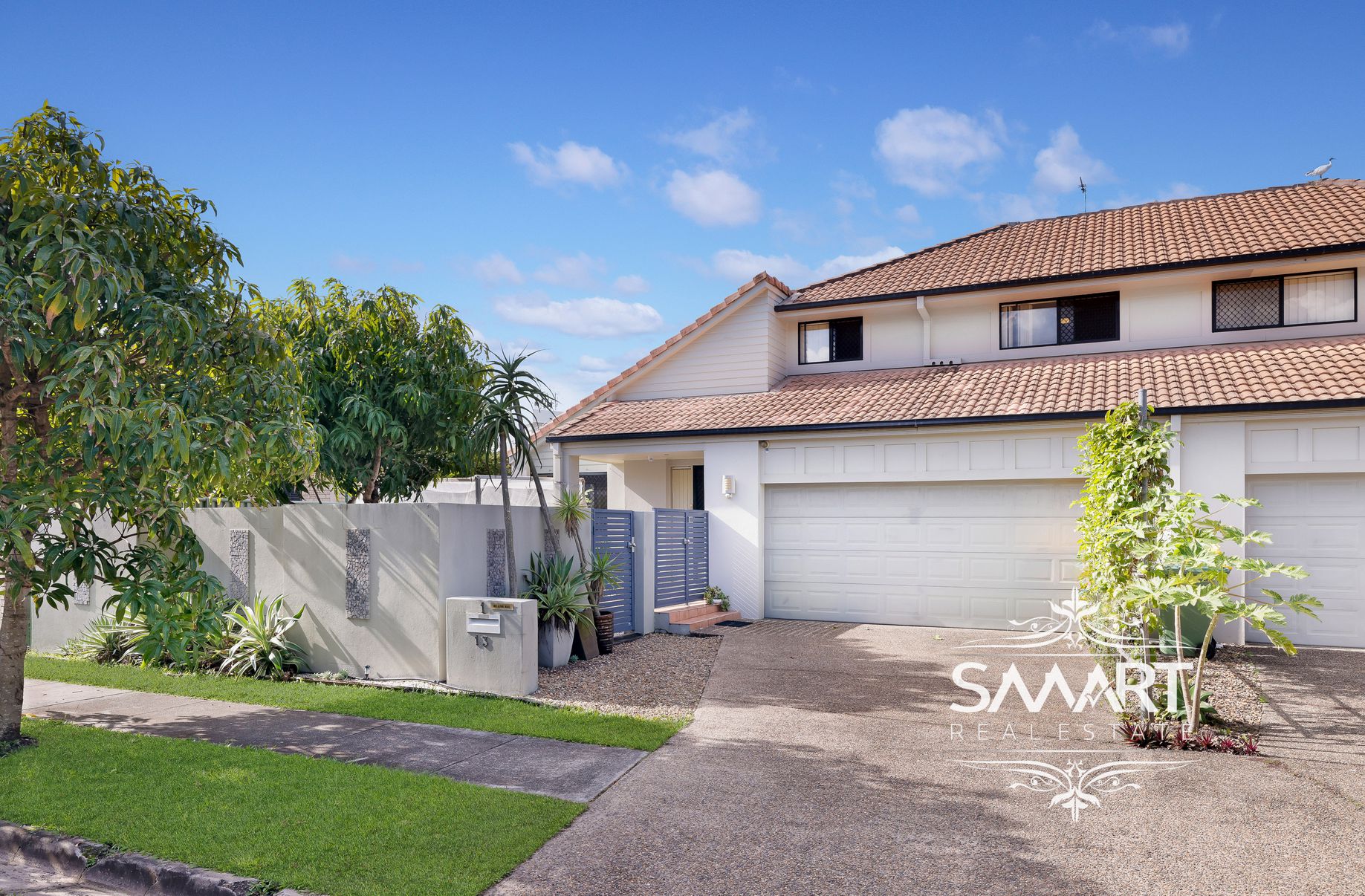 1 / 13 Thelma Avenue, Biggera Waters Smart Real Estate