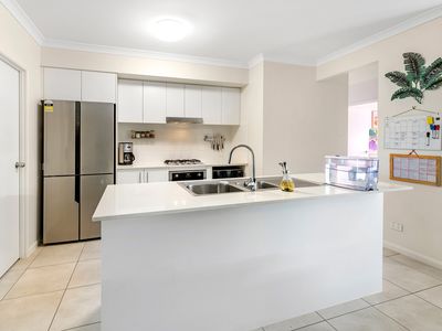 30 Great Sandy Circuit, Pimpama