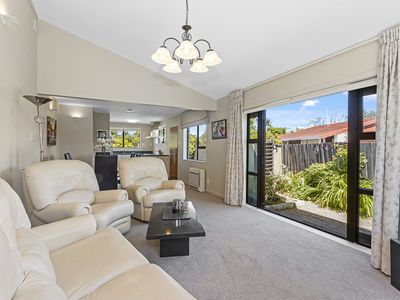 2 / 6 Countess Lane, Spreydon