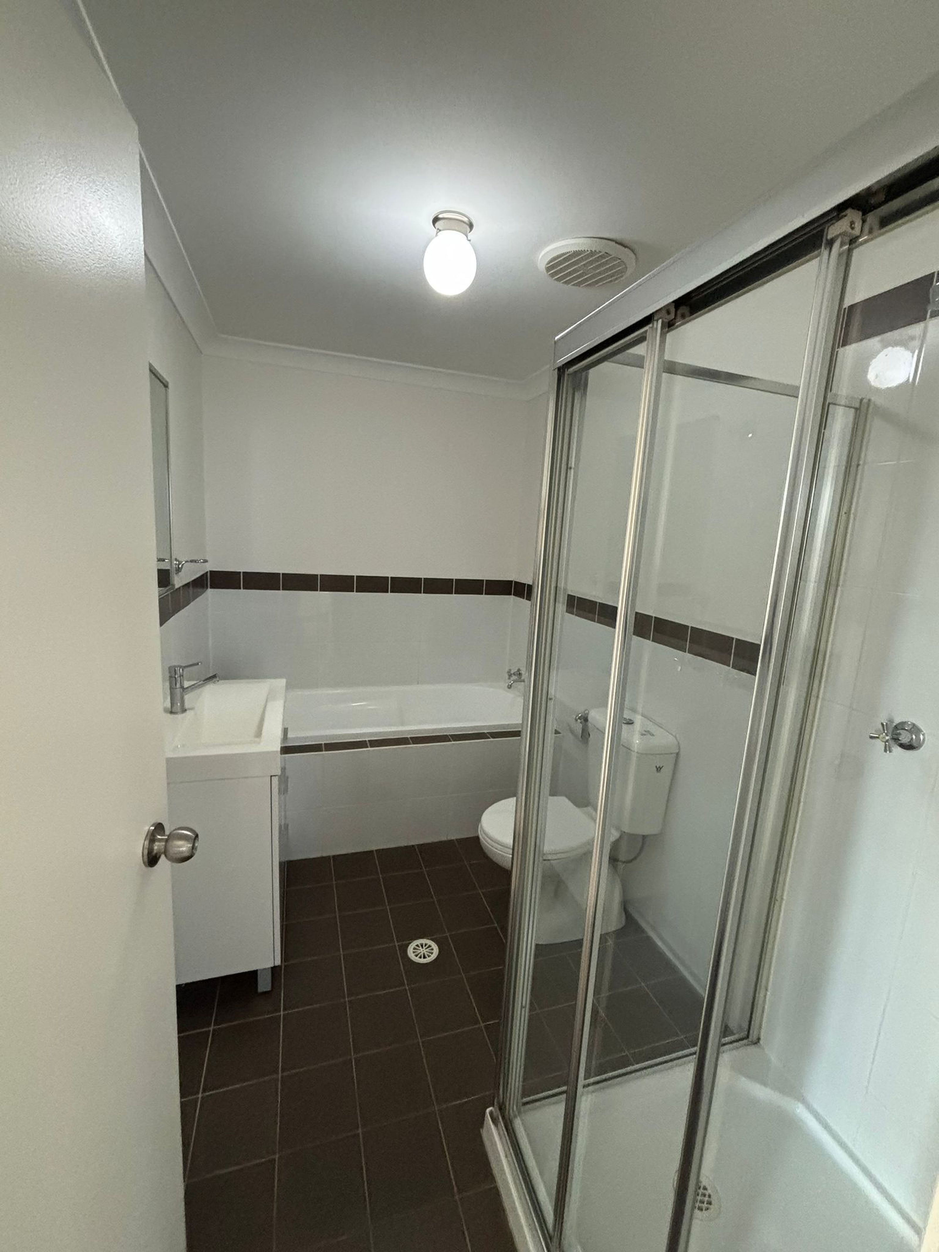 48B Lenton Crescent, OAKHURST
