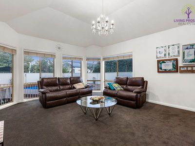 4 Royan Mews, Point Cook