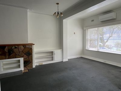 1 / 70-72 Eastern Beach, Geelong