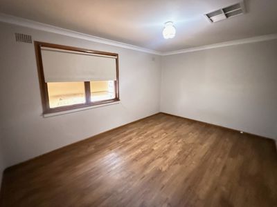 10 Dawson Street, Forbes