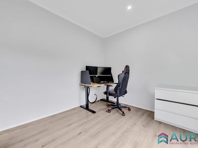 48 huntingfield st, Thornhill Park