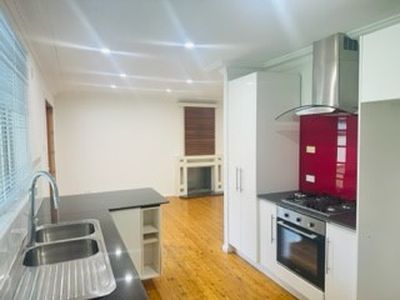 94 Meadow Street, Tarrawanna