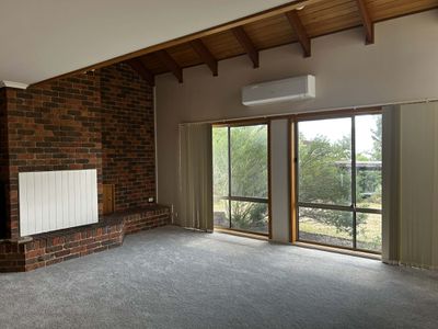 8 Reid Court, Tawonga South