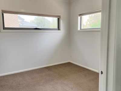 2 / 29 Cassowary Avenue, Werribee